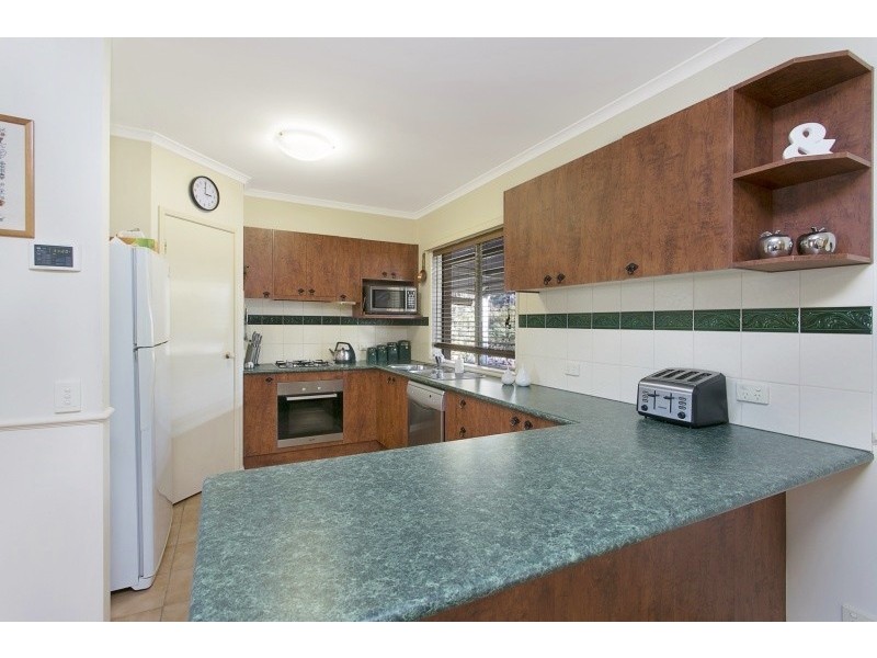 6 Michelle Drive, Maiden Gully VIC 3551