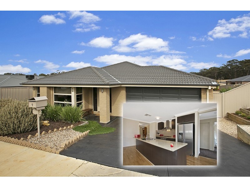 9 Phyllis Crescent, Mckenzie Hill VIC 3451