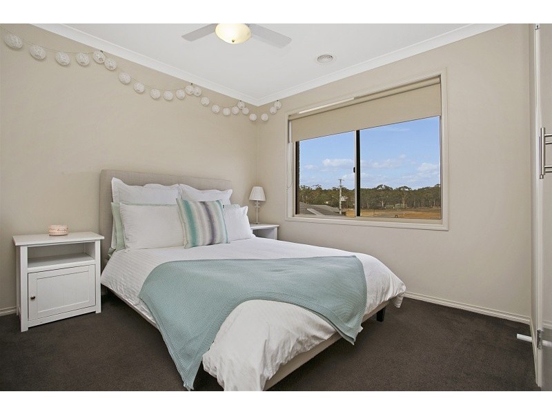 9 Phyllis Crescent, Mckenzie Hill VIC 3451