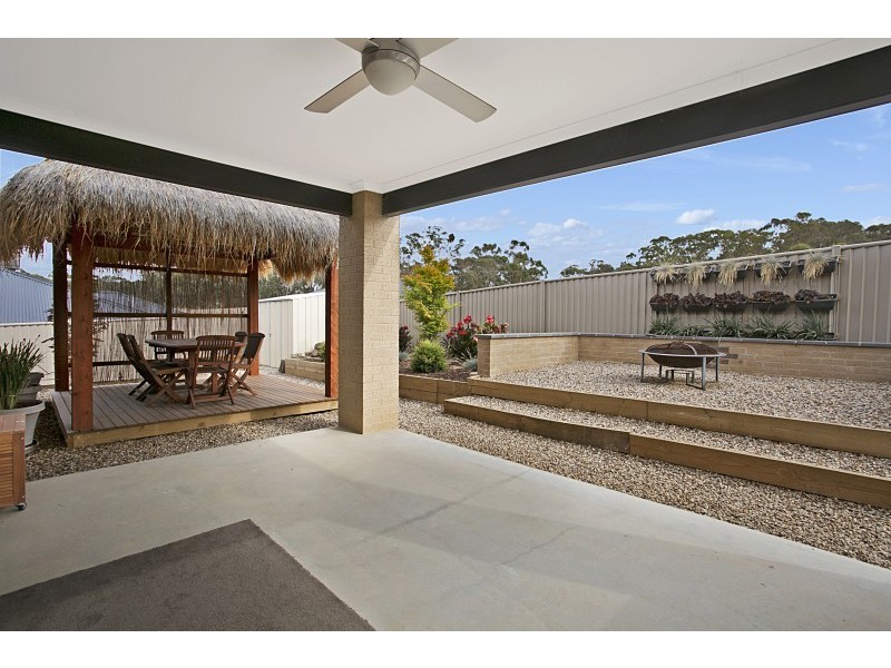 9 Phyllis Crescent, Mckenzie Hill VIC 3451