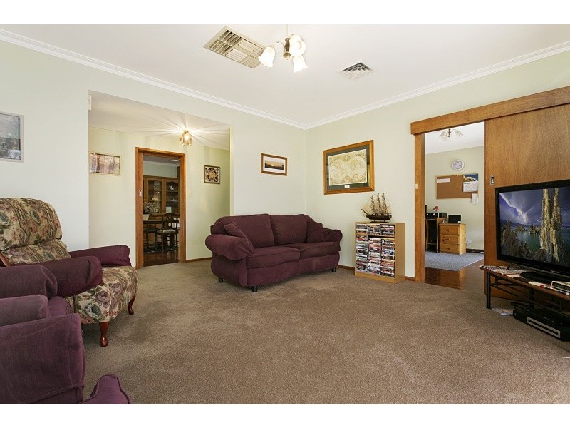 2 James Street, Strathdale VIC 3550