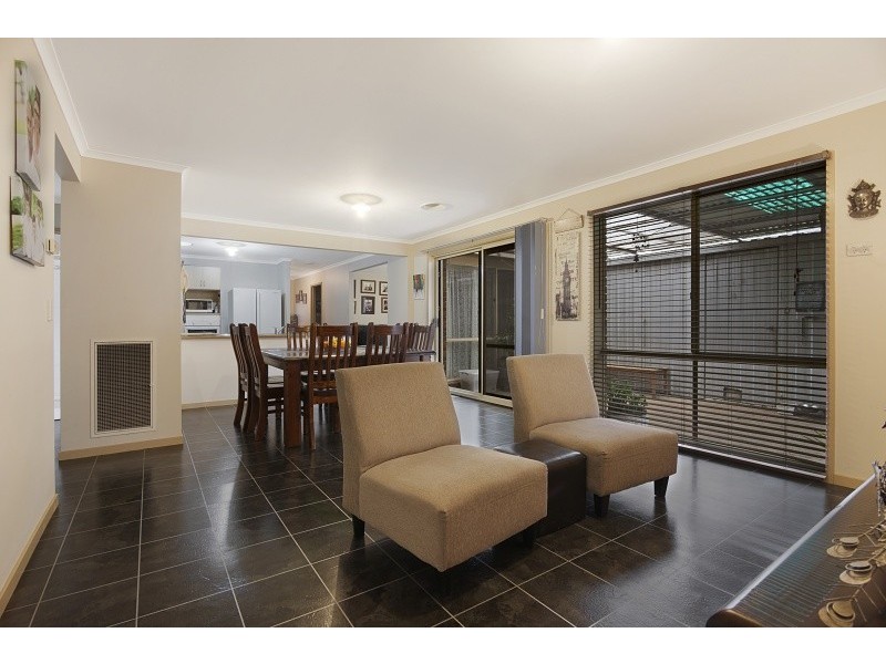 4 Eleanor Drive, Campbells Creek VIC 3451