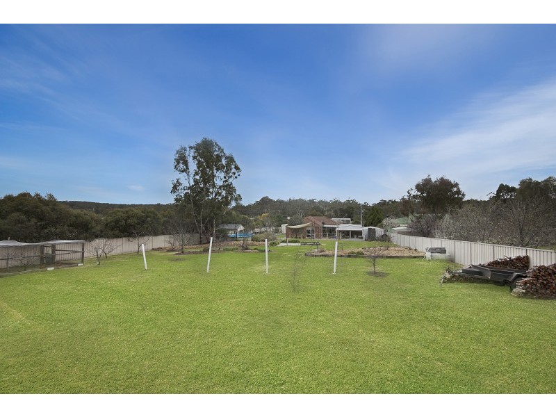 4 Eleanor Drive, Campbells Creek VIC 3451