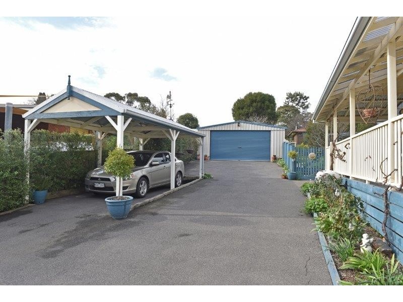 271 Allingham Street, Kangaroo Flat VIC 3555