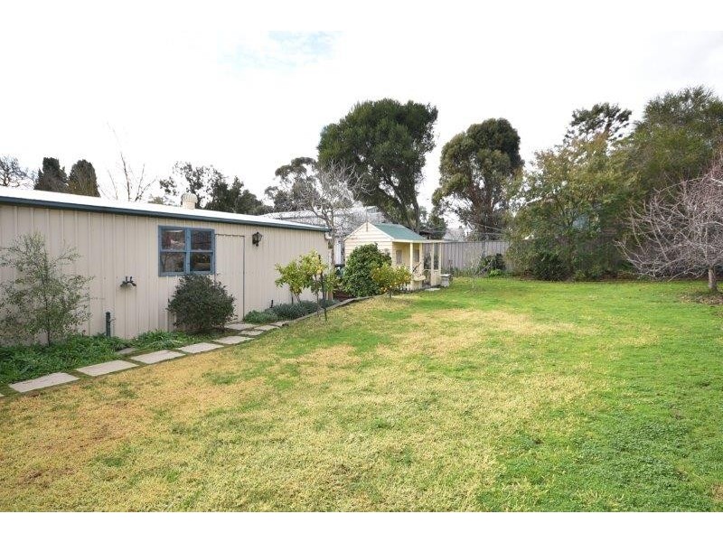 271 Allingham Street, Kangaroo Flat VIC 3555