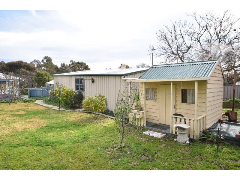 271 Allingham Street, Kangaroo Flat VIC 3555