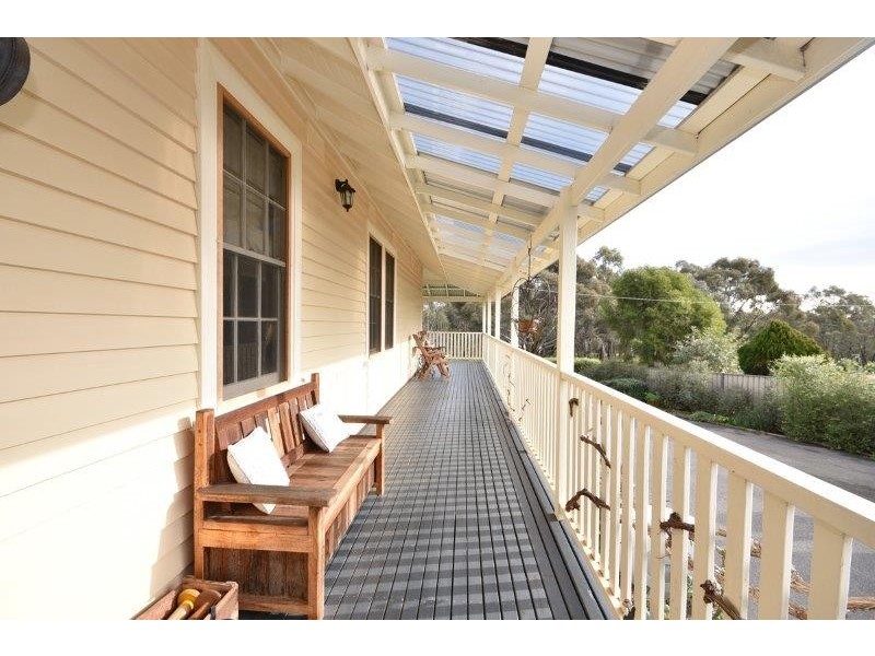 271 Allingham Street, Kangaroo Flat VIC 3555