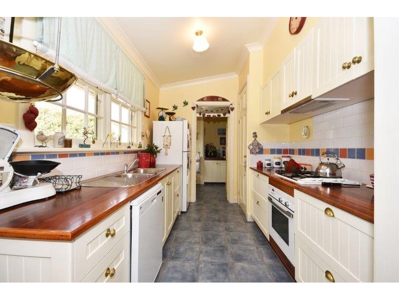 271 Allingham Street, Kangaroo Flat VIC 3555