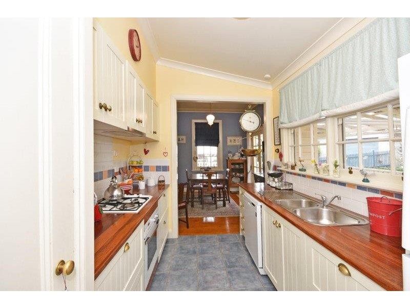 271 Allingham Street, Kangaroo Flat VIC 3555