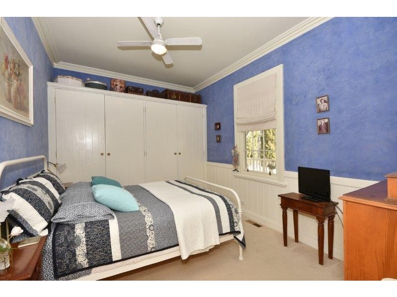 271 Allingham Street, Kangaroo Flat VIC 3555