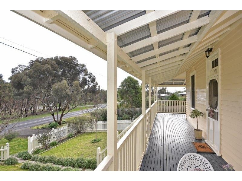 271 Allingham Street, Kangaroo Flat VIC 3555