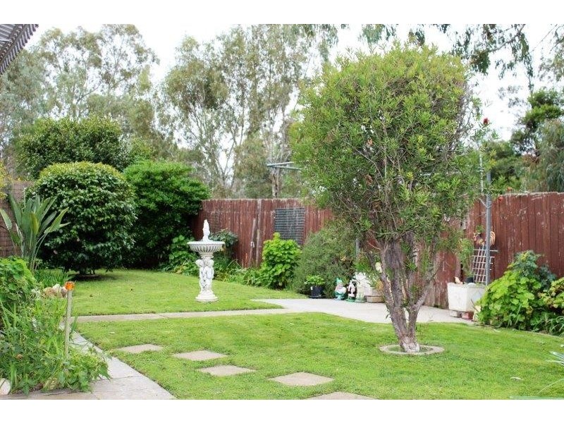 4/127 Mackenzie Street West, Golden Square VIC 3555