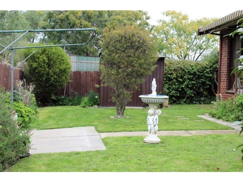 4/127 Mackenzie Street West, Golden Square VIC 3555