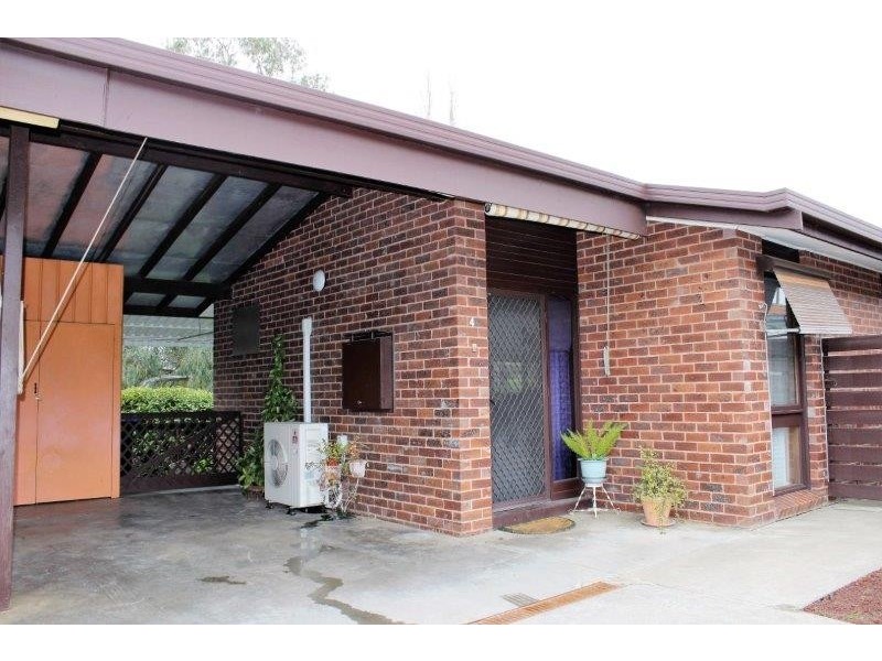 4/127 Mackenzie Street West, Golden Square VIC 3555