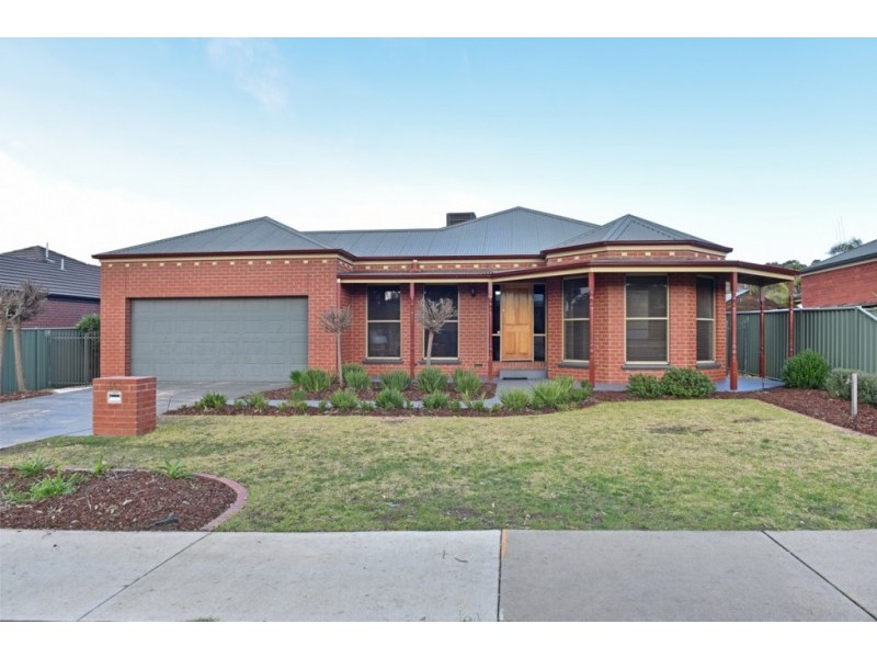 247 Aspinall Street, Kangaroo Flat VIC 3555