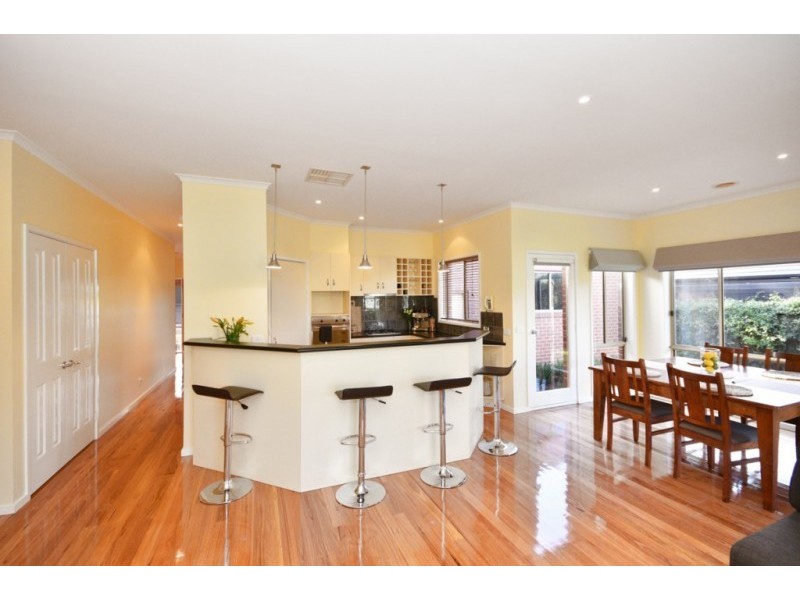 247 Aspinall Street, Kangaroo Flat VIC 3555