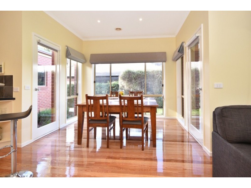 247 Aspinall Street, Kangaroo Flat VIC 3555