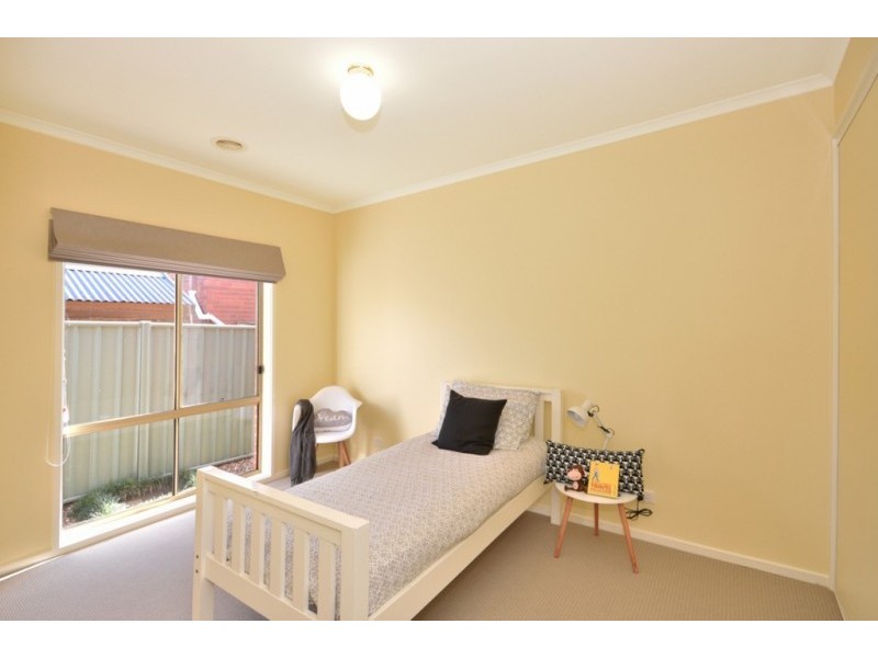 247 Aspinall Street, Kangaroo Flat VIC 3555