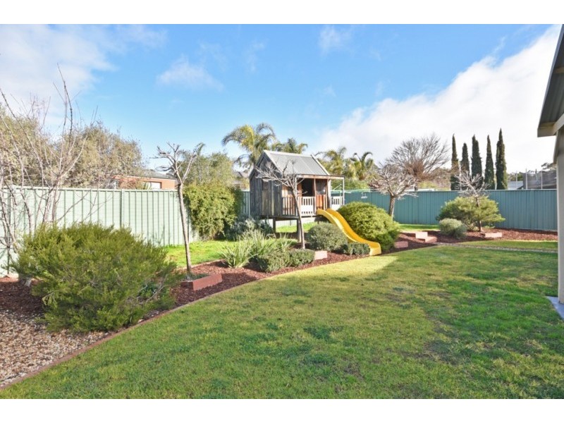 247 Aspinall Street, Kangaroo Flat VIC 3555