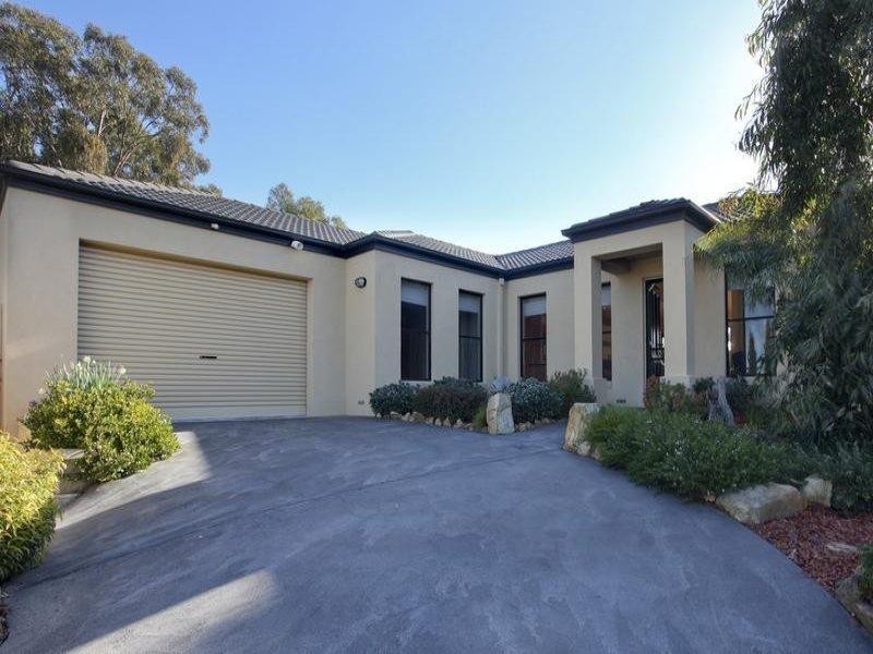 2/11 Hines Court, Kangaroo Flat VIC 3555