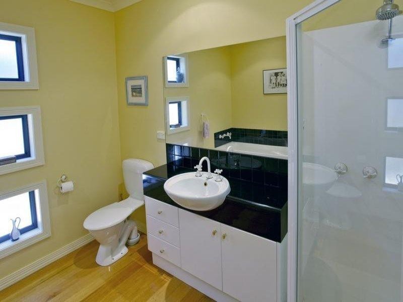 2/11 Hines Court, Kangaroo Flat VIC 3555