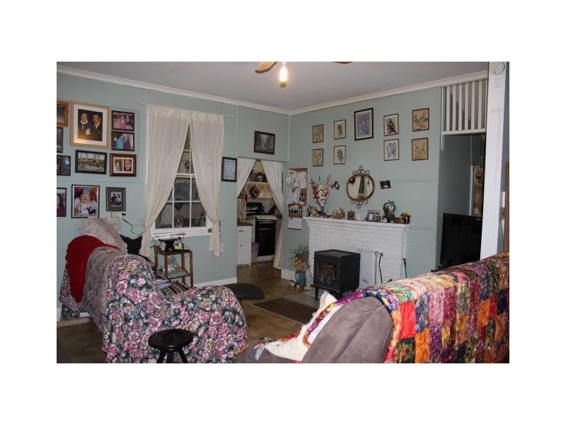 9 Kerr Street, Wedderburn VIC 3518