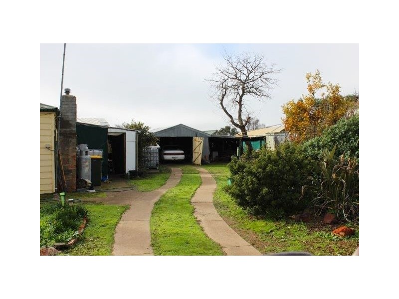 9 Kerr Street, Wedderburn VIC 3518