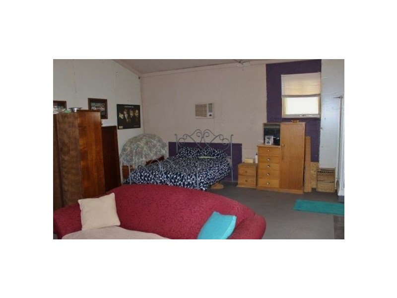 8 Giffard Street, Newbridge VIC 3551