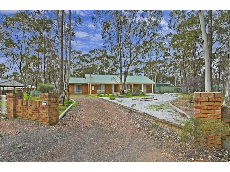 96 East Road, Huntly VIC 3551