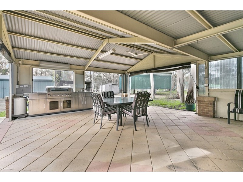 96 East Road, Huntly VIC 3551