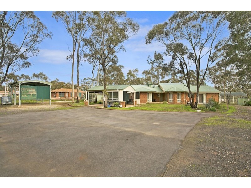 96 East Road, Huntly VIC 3551