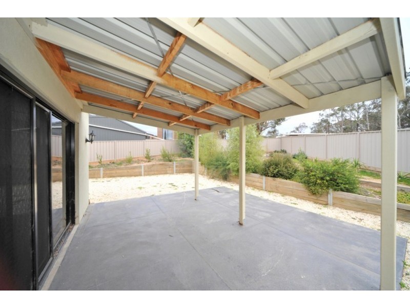 17 Yurunga Drive, Mckenzie Hill VIC 3451