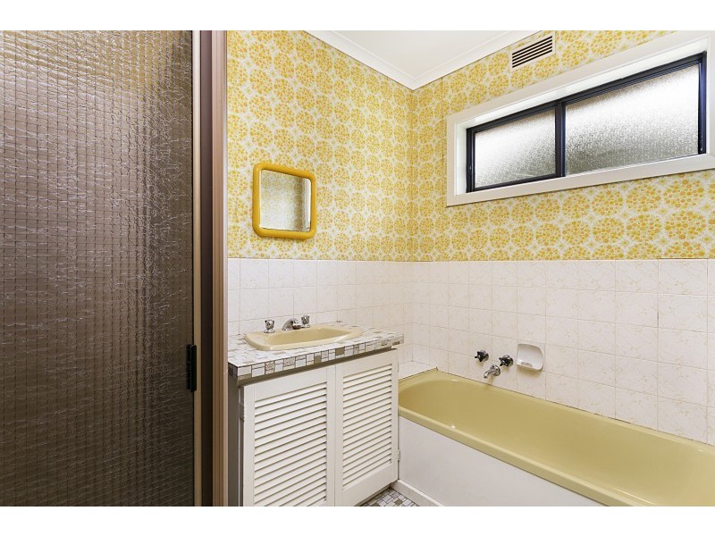 130 Victoria Road, Harcourt VIC 3453