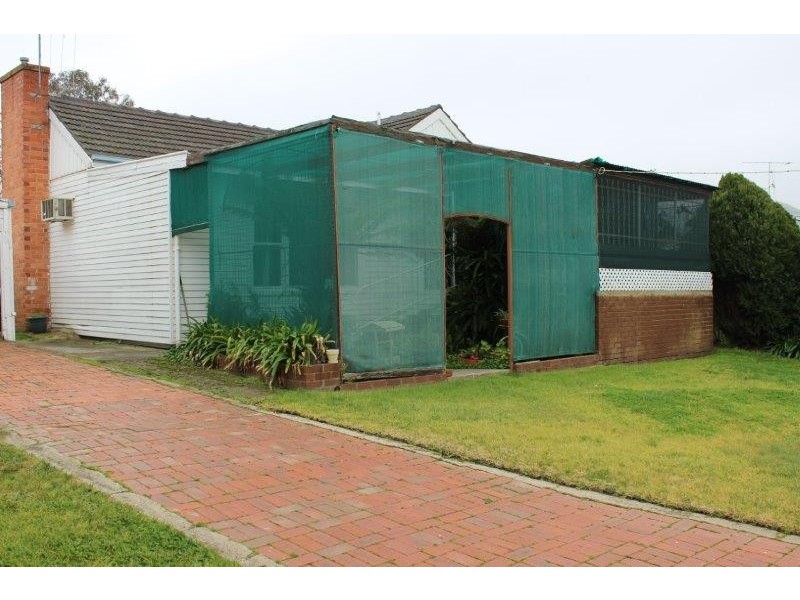 19 MacDougall Road, Golden Square VIC 3555