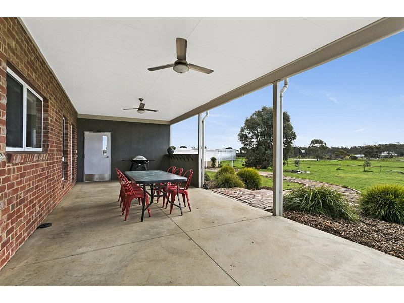 23 Moss Lane, Marong VIC 3515