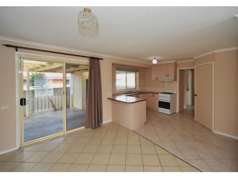 9 Pattison Drive, Kangaroo Flat VIC 3555