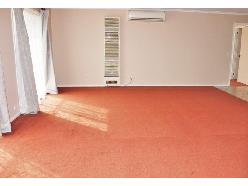 9 Pattison Drive, Kangaroo Flat VIC 3555