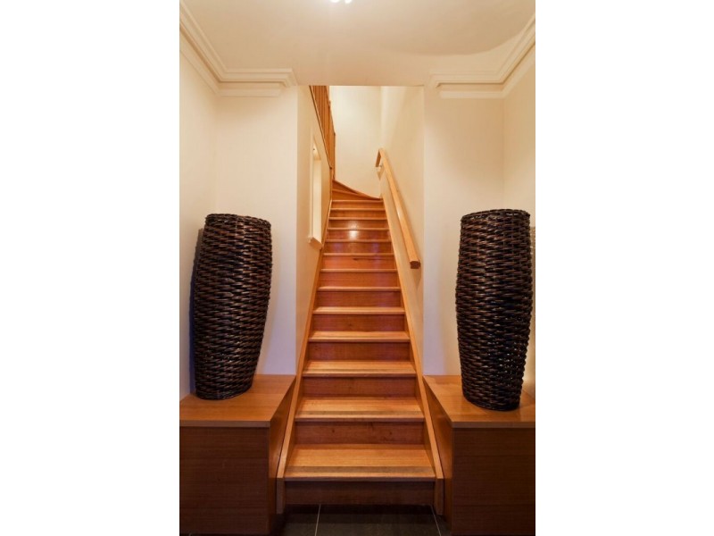 6 Hansa Court, Kangaroo Flat VIC 3555