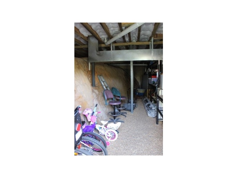 6 Hansa Court, Kangaroo Flat VIC 3555