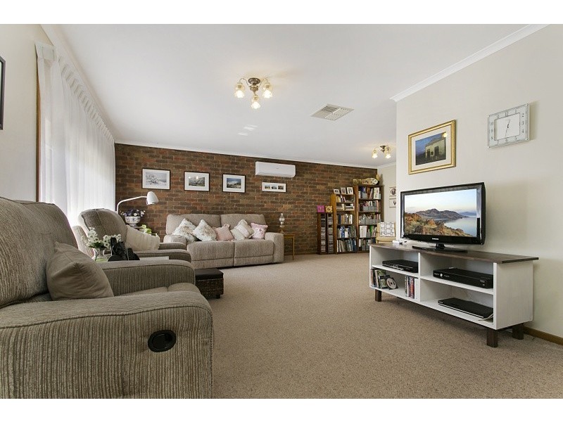 8 Landseer Street, Castlemaine VIC 3450