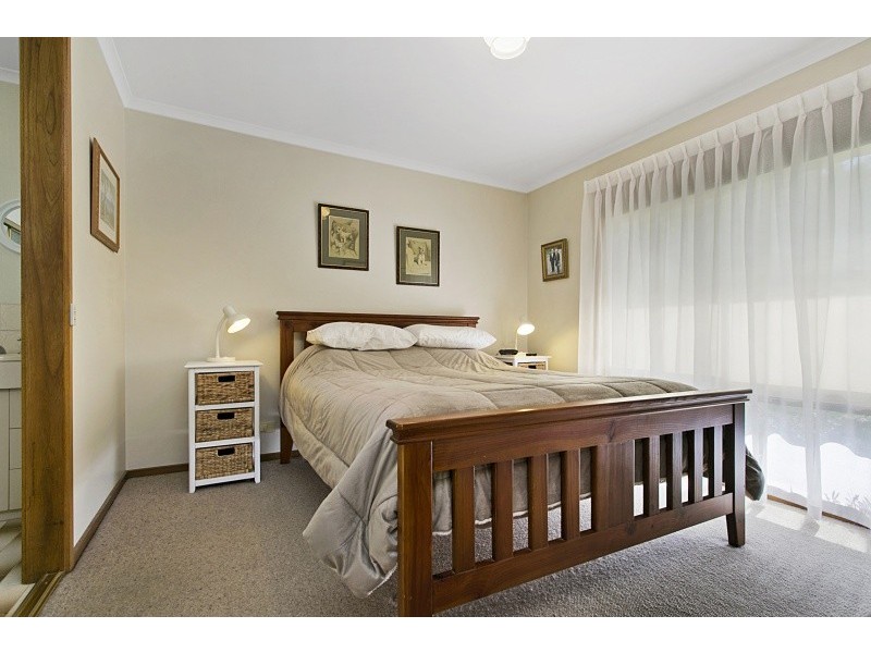 8 Landseer Street, Castlemaine VIC 3450