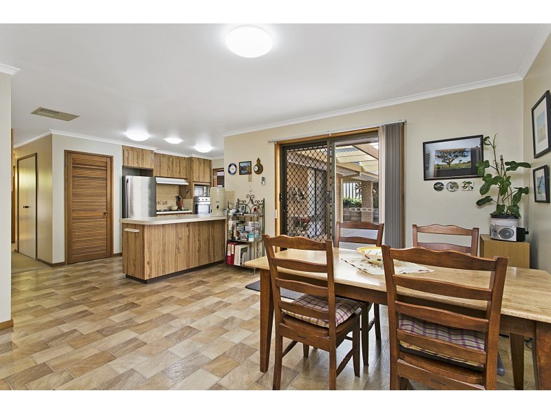 8 Landseer Street, Castlemaine VIC 3450