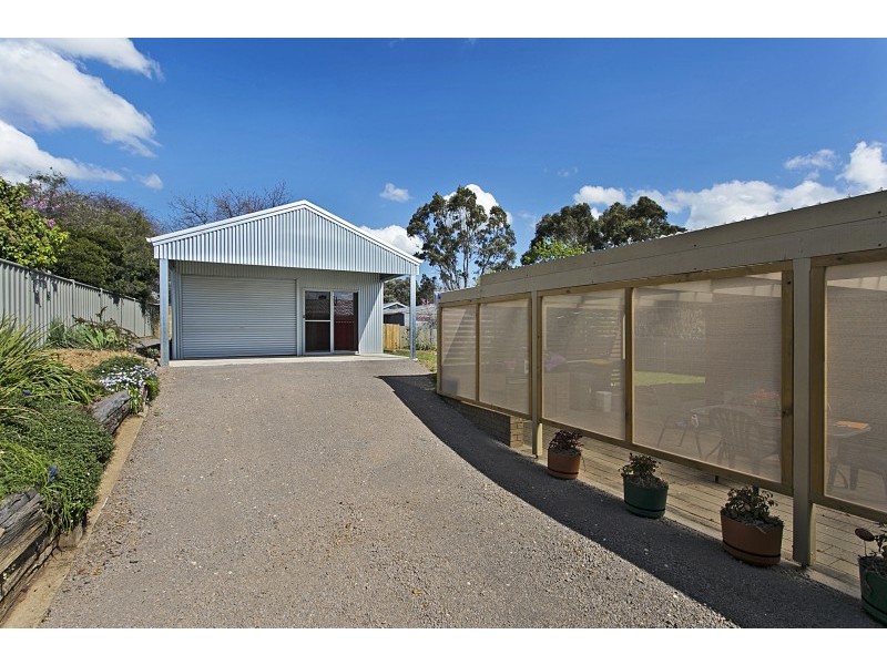 8 Landseer Street, Castlemaine VIC 3450
