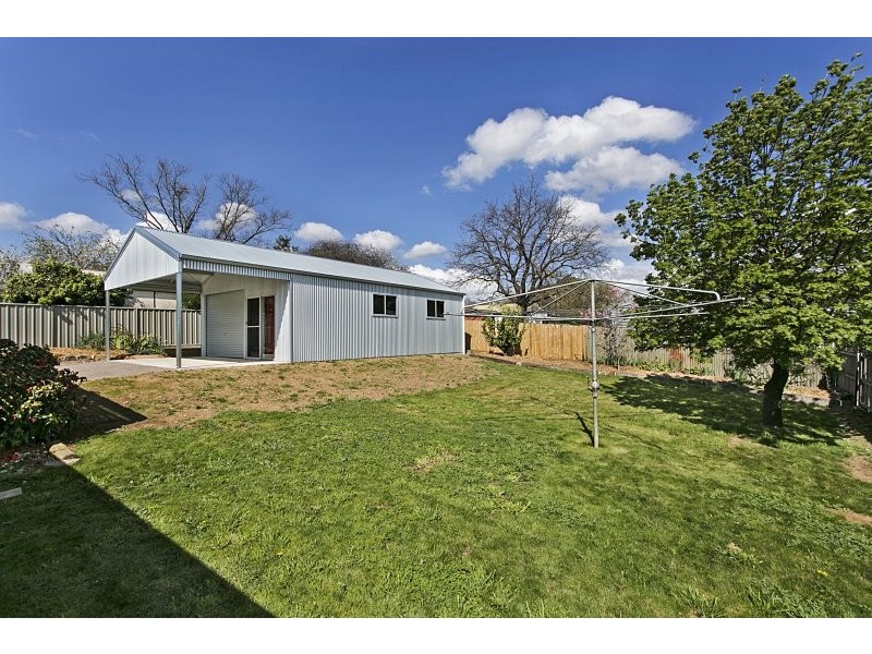 8 Landseer Street, Castlemaine VIC 3450