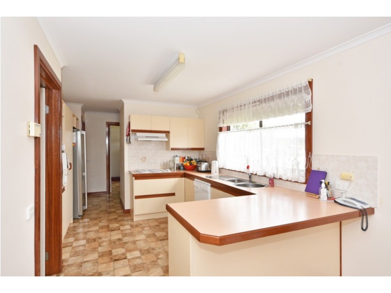 202 Condon Street, Strathdale VIC 3550
