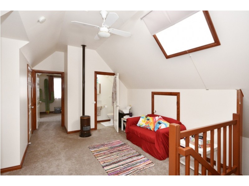 202 Condon Street, Strathdale VIC 3550