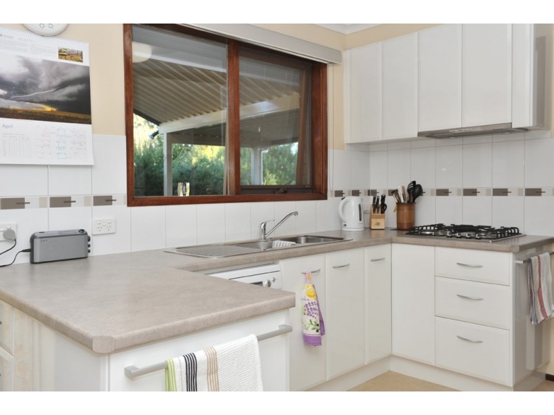 126 Olympic Parade, Kangaroo Flat VIC 3555