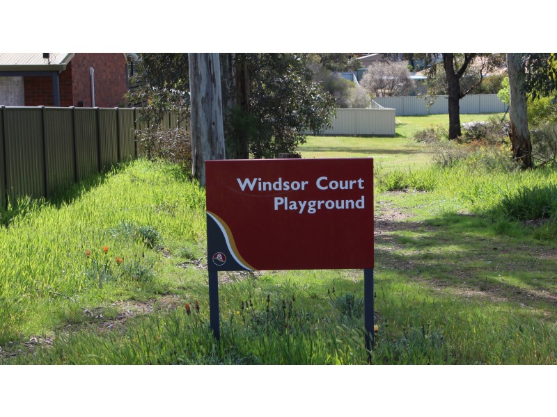 126 Olympic Parade, Kangaroo Flat VIC 3555