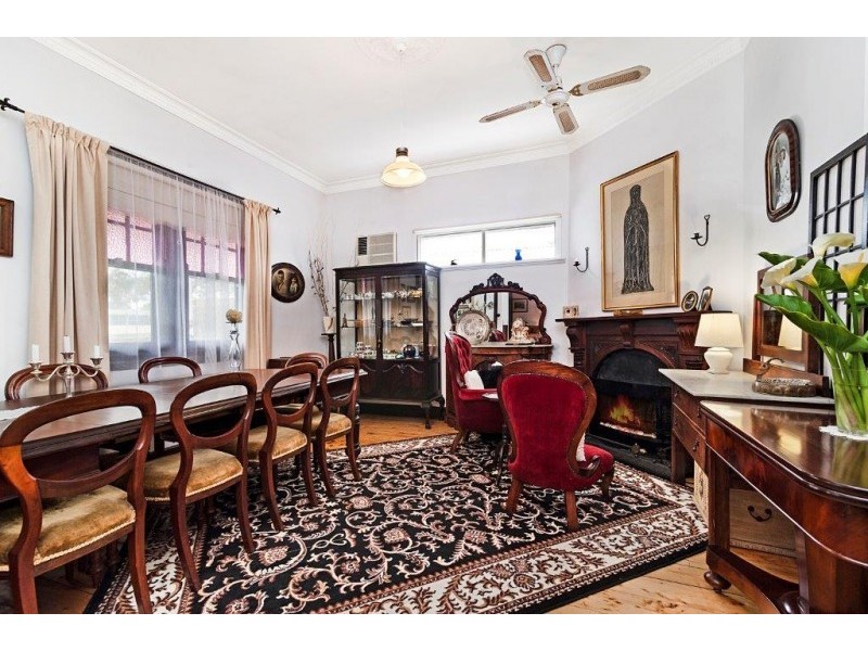 5 Station Street, Kangaroo Flat VIC 3555