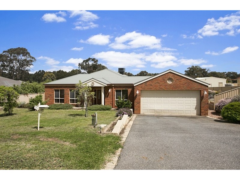 13 Kawana Drive, Maiden Gully VIC 3551